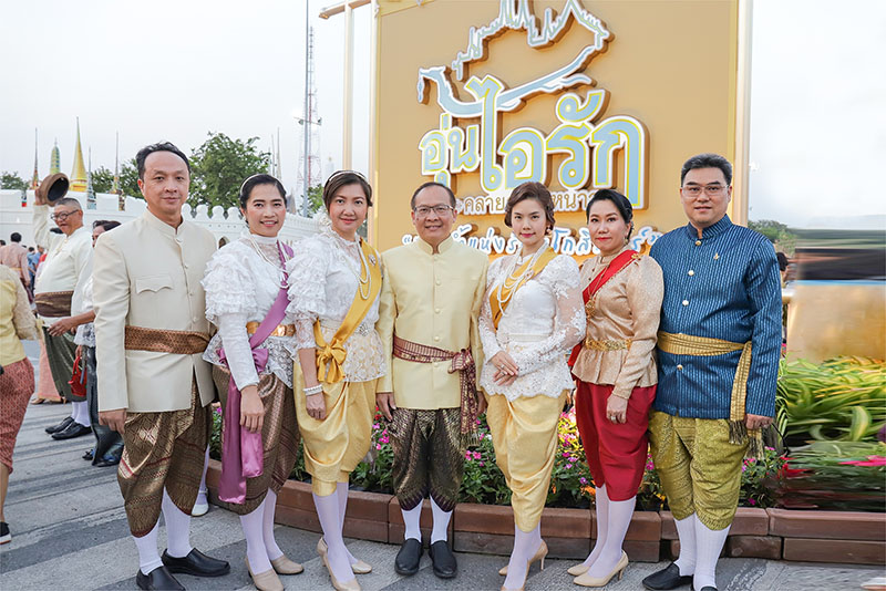 สพร ร่วมงานอุ่นไอรัก 2019