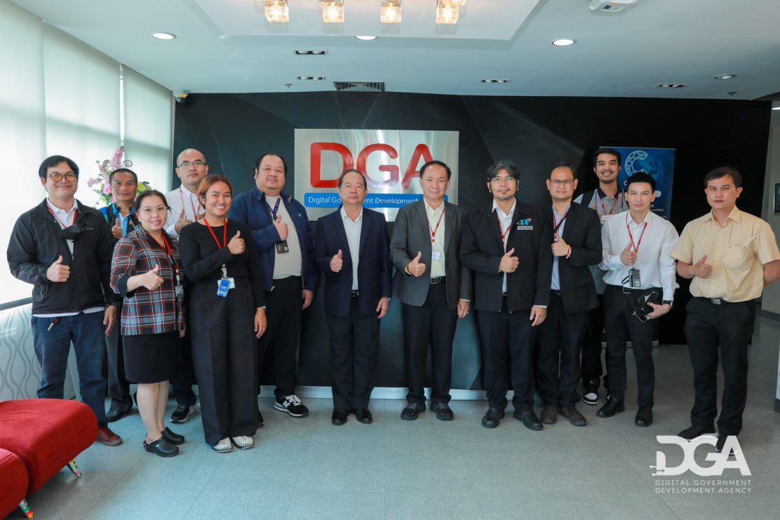 DGA ให้การต้อนรับ สำนักงานเทคโนโลยีสารสนเทศและดิจิทัลสภากาชาดไทย เยี่ยมชมดูงานการดำเนินงานของ DGA และหารือความร่วมมือด้านความมั่นคงปลอดภัยไซเบอร์ และด้านการเชื่อมโยงเครือข่าย