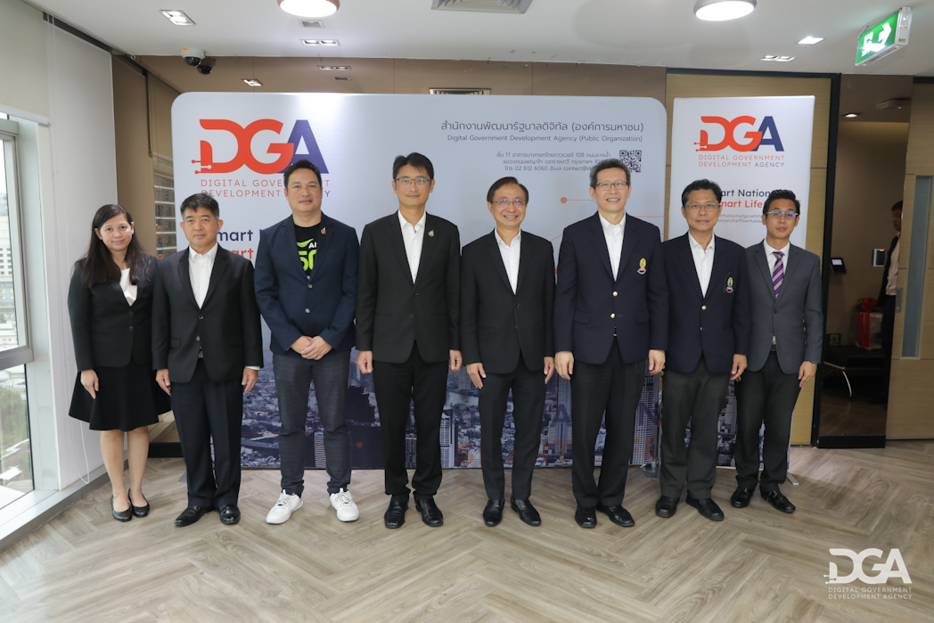 ผนึกกำลัง 4 หน่วย กรมควบคุมมลพิษ จุฬาฯ DGA และ AIS เสริมนวัตกรรมและเทคโนโลยีดิจิทัลเข้าช่วยบริหารจัดการสิ่งแวดล้อมและระบบนิเวศ มุ่งแก้ไขปัญหาฝุ่น PM 2.5 ตอบโจทย์นโยบายนายกฯ เศรษฐา เพื่อสร้างคุณภาพชีวิตที่ดีแก่ประชาชน