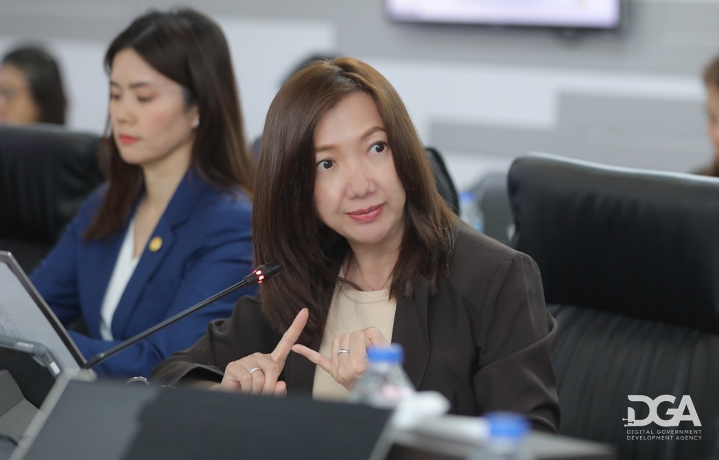 ดร.ปานปรีย์ฯ รองนายกฯ นั่งหัวโต๊ะเคาะงบบูรณาการรัฐบาลดิจิทัล 2568 รวม 7,964 ล้านบาท ร่วมกับ ดร.พวงเพ็ชร รมต.สำนักนายก ตั้งเป้าเปลี่ยน “รัฐอุปสรรค” ให้เปลี่ยนเป็น “รัฐสนับสนุน” ด้วยบริการดิจิทัลจากภาครัฐเพื่ออำนวยความสะดวกประชาชน