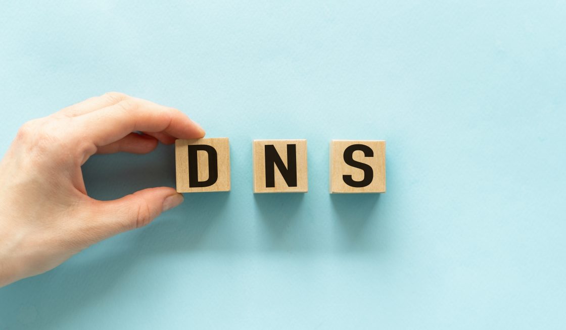 ผู้ไม่ประสงค์ดีใช้ DNS MX Records สร้างหน้าเข้าสู่ระบบปลอมกว่า 100 เว็บ