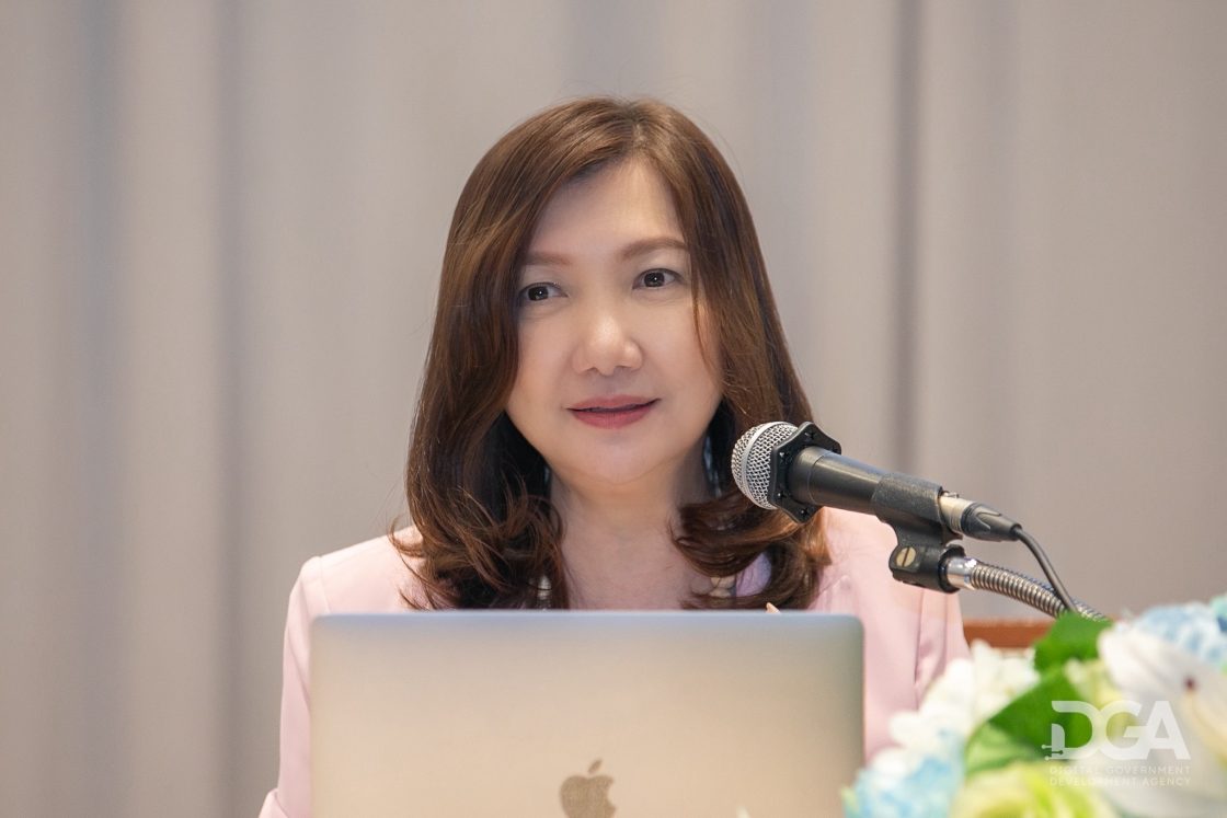 รักษาการผู้อำนวยการฯ ไอรดา เหลืองวิไล เป็นวิทยากรบรรยายเรื่อง 'Digital Government: A Strategic Leap Forward' ในหลักสูตร GCIO รุ่นที่ 32