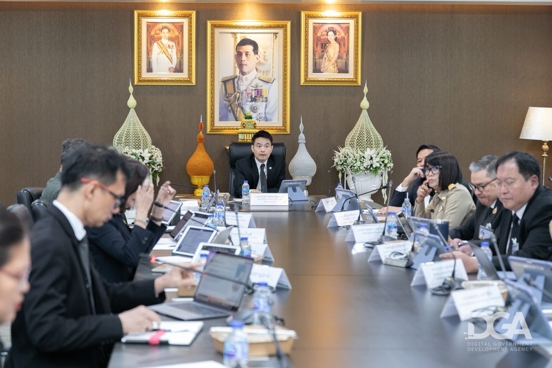 เดินหน้าพัฒนา "ทางรัฐ" สู่บริการเชิงรุกแบบเจาะจงเฉพาะบุคคล ดันภาครัฐโปร่งใส ตรวจสอบได้ด้วย e-Audit และยกระดับบริการของท้องถิ่นทั่วประเทศด้วยระบบ "ท้องถิ่นดิจิทัล"